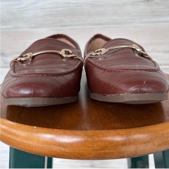 Zara Croc-Embossed Brown Loafers with Gold Detail $68 - Picture 8 of 11